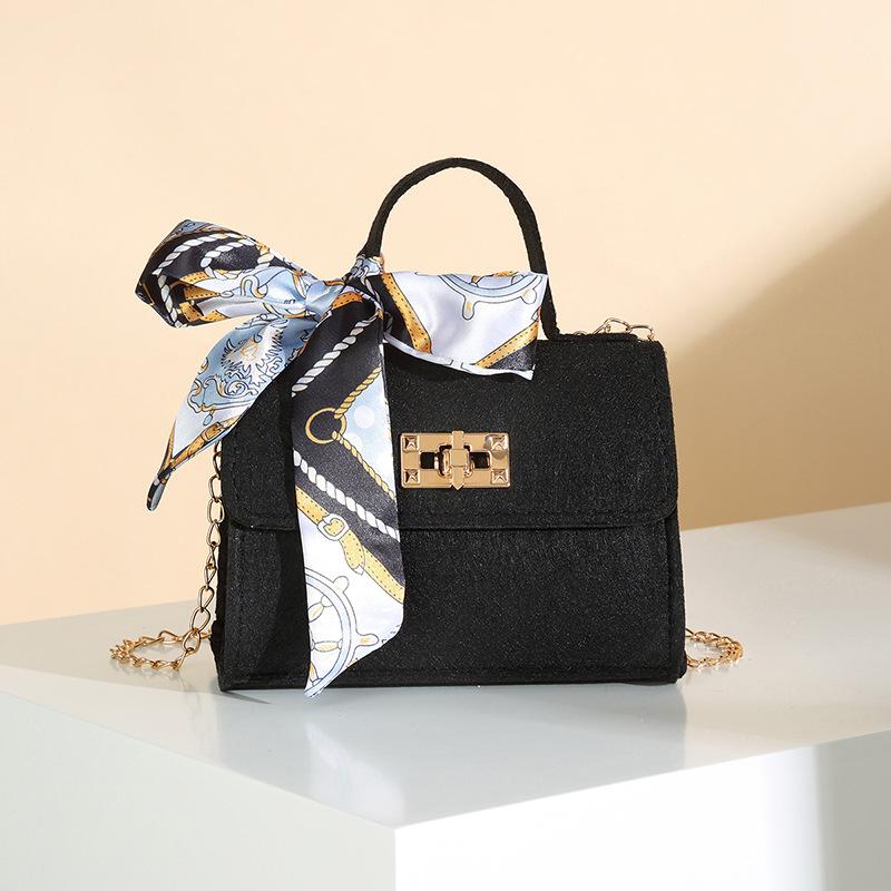 Bag Women's New Fashionable Women's Messenger Bag, Fashionable and Simple Silk Scarf Chain, One Shoulder Handbag.