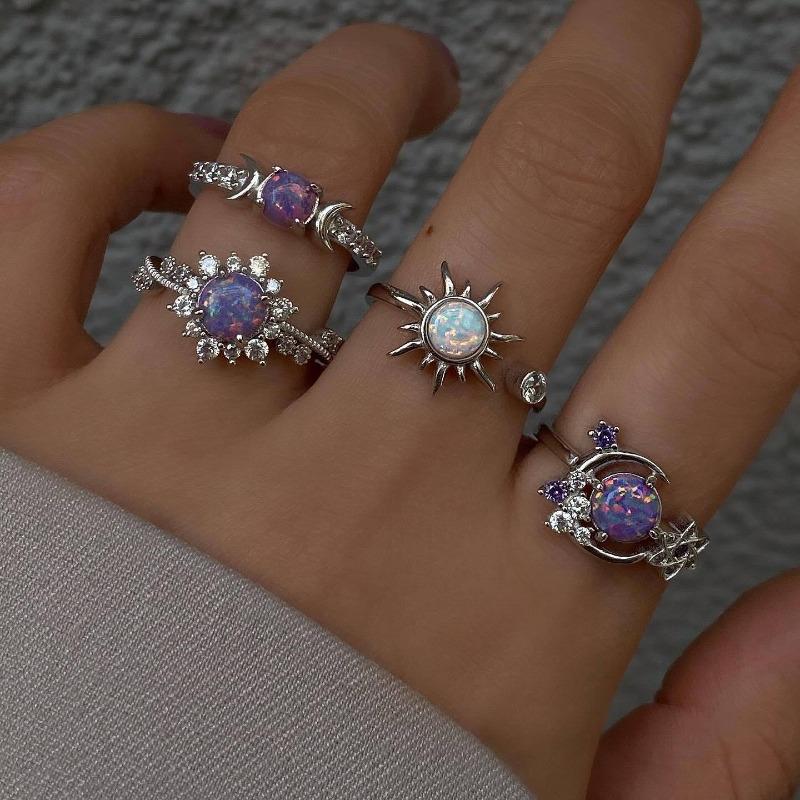 

4 Pieces/set of Uniquely Designed Star and Moon Rings, Inlaid with Zircon for Women s Banquet Party Zircon Gifts resizable