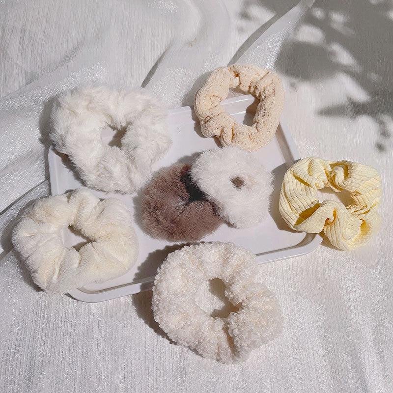 Milchkaffee Plüsch Haargummi: Dickdarm-Gummiband Haargummi für Damen, 2025 Herbst/Winter Lederummanteltes Haaraccessoire.