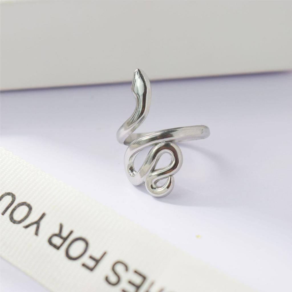 18K Gold-Plated Long Snake-Shaped Titanium Steel Ring Female, Hip-Hop Punk Style Opening Adjustable Ring