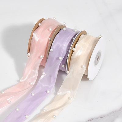 Perlen-Hibiskus Satin Frische Blume Kuchen Schleife Haarnadel mit fließendem Farbband