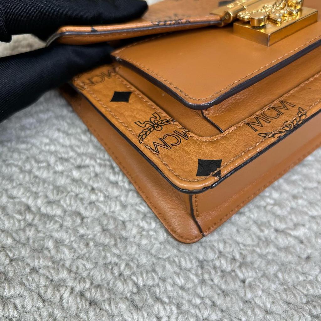 [Pre-Owned] Patricia Visetos Monogram Metal Chain Mini Waist Bag - Very Good #12HAN2S