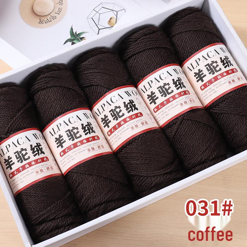 Mitteldickes Alpakawollgarn für DIY-Strickarbeiten - Perfekt für Pullover, Mäntel, Schals, Häkel- und Strickprojekte mit Nadeln.