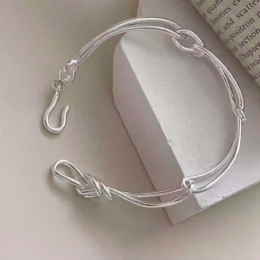 Women s Fashionable Rope Knot Bracelet: Trendy  Versatile Design