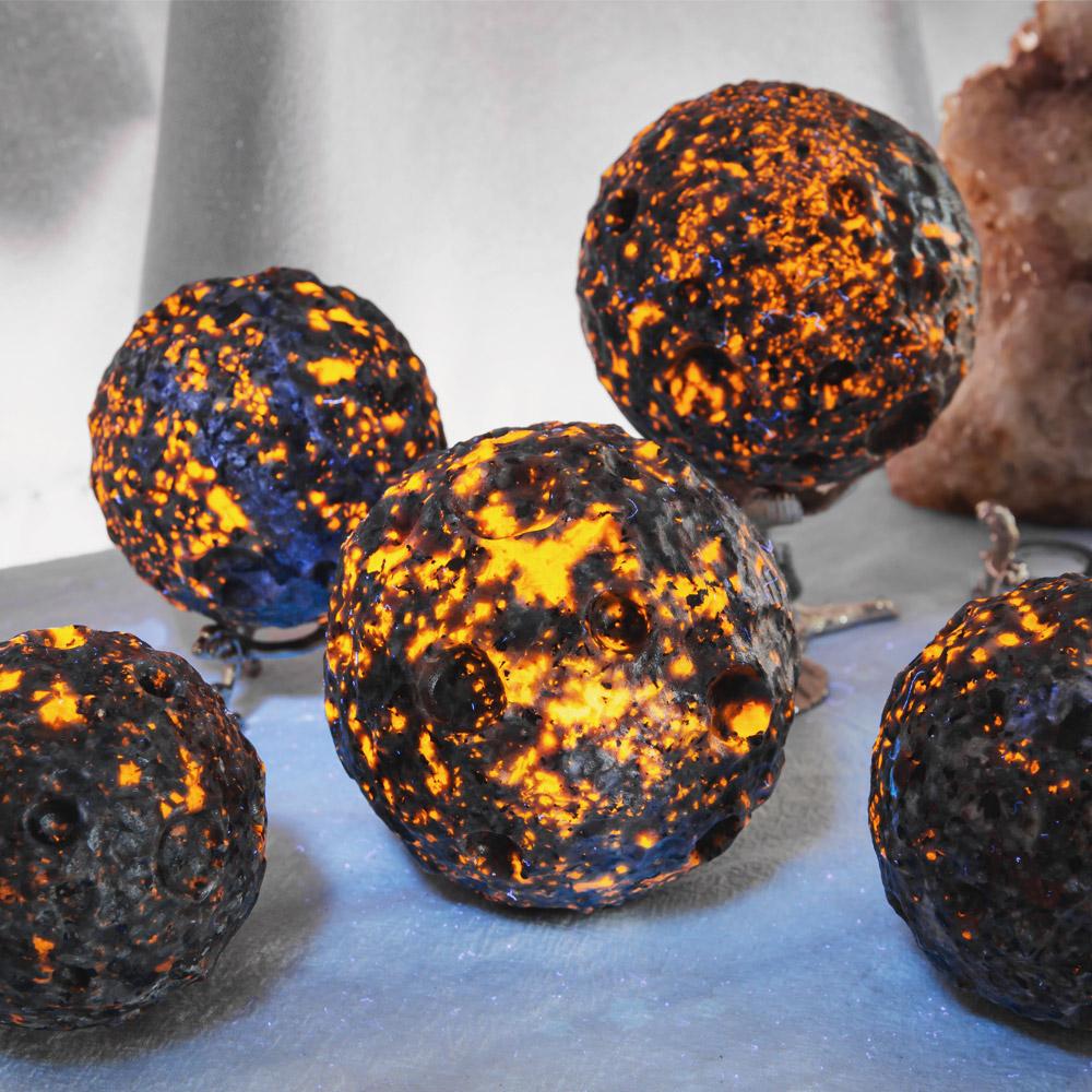 New Polished Yooperlite Sphere Sphere Natural Crystals Healing Stones Different Size Sphere Ball for Collection (as the picture,About 8-9cm)