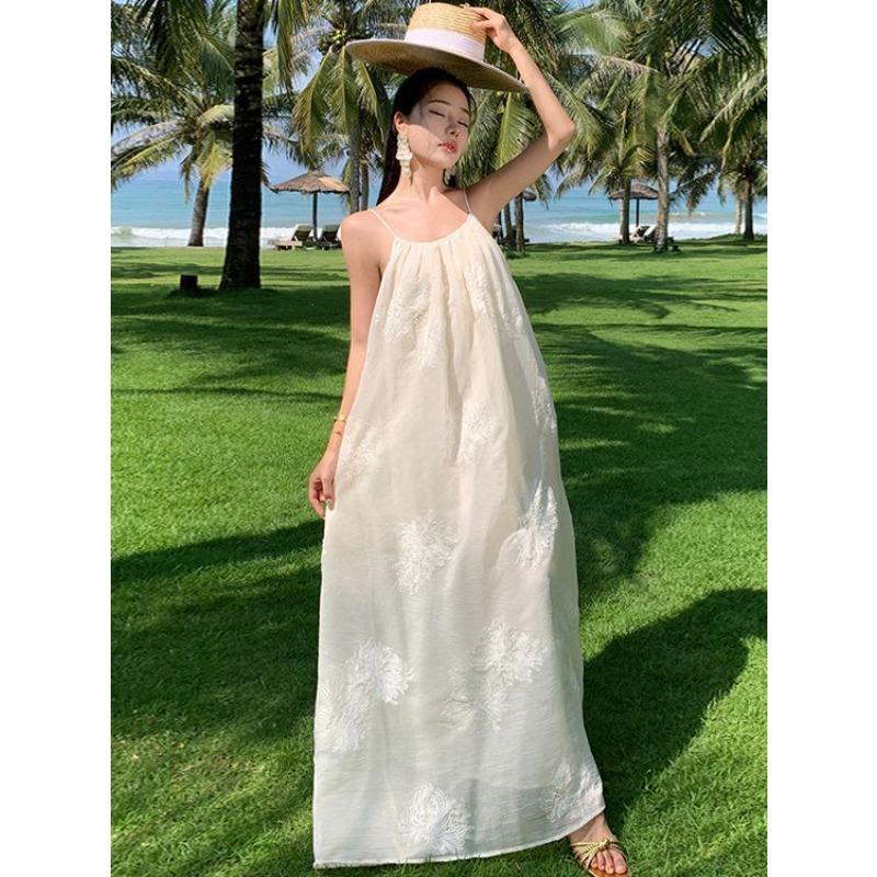 

New Chinese Three-dimensional Embroidery Gentle and Elegant Fairy Suspender Dress Summer Seaside Vacation Backless Long Skirt L