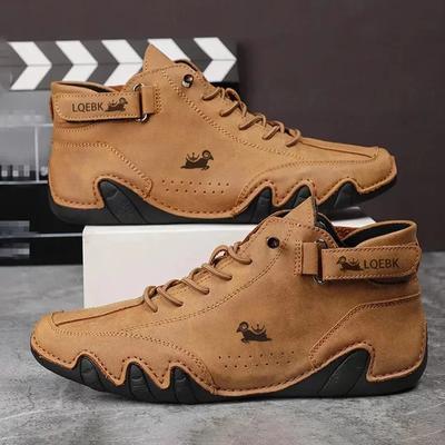 Scarpe da Uomo in Pelle 2024 Sneakers Casual Lusso Impermeabili Stivali da Moto Moda Mocassini Alti Marca Italiana Calzature di Lusso