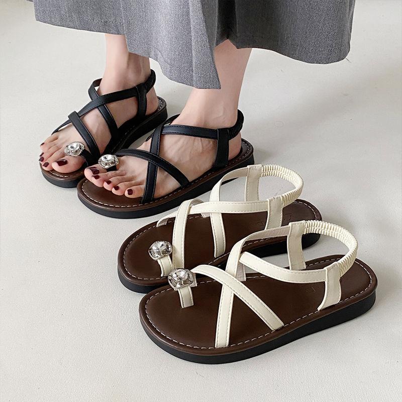 Beautiful flat Roman sandals women's 2025 new summer wear with skirt casual sports cover toe beach shoes