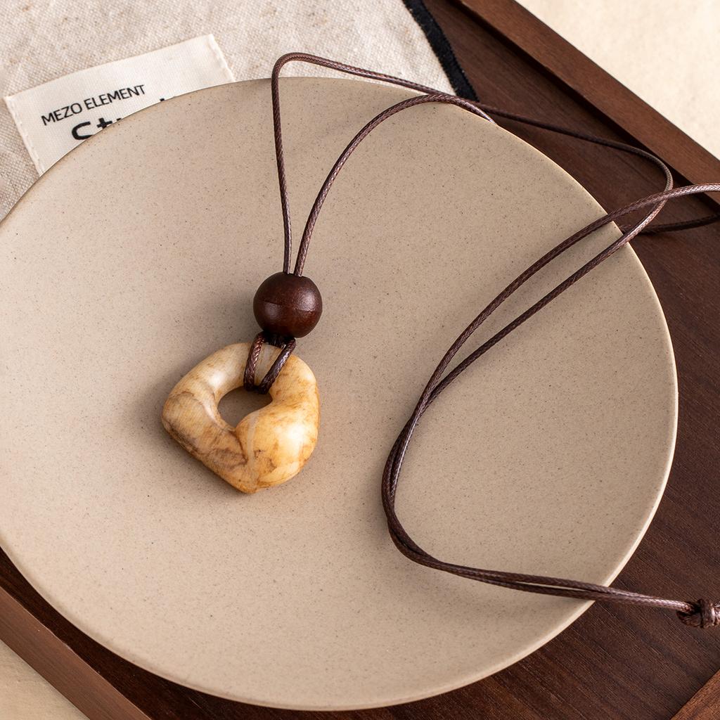 Vintage Maillard Smudged Water Droplets Hollow Geometric Design Necklace Light Luxury High Temperament Neck Sweater Chain