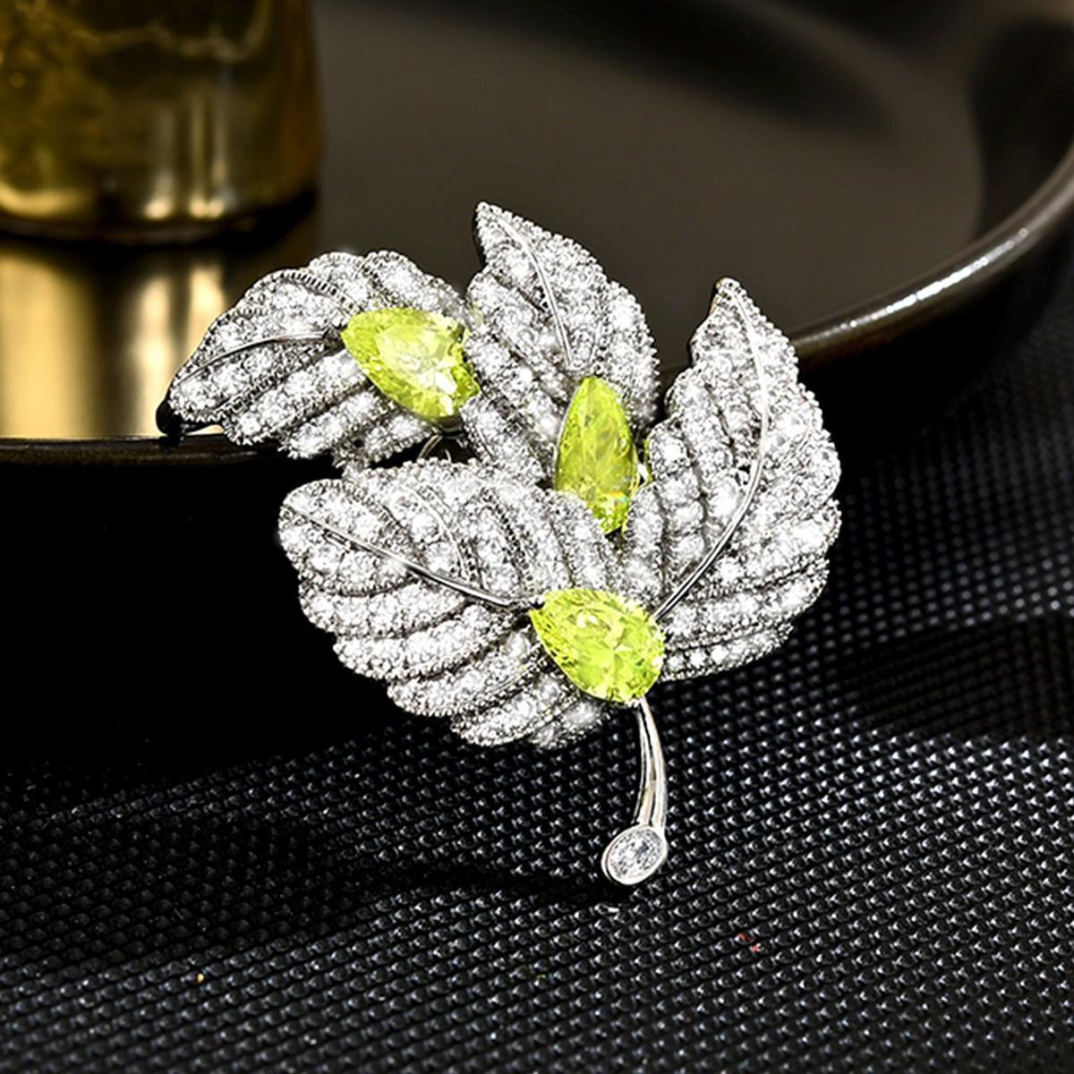 

Women s Light Luxury Design Elegant Inlaid Zircon Simple Maple Leaf Brooch Versatile And Niche Design Sense Brooch