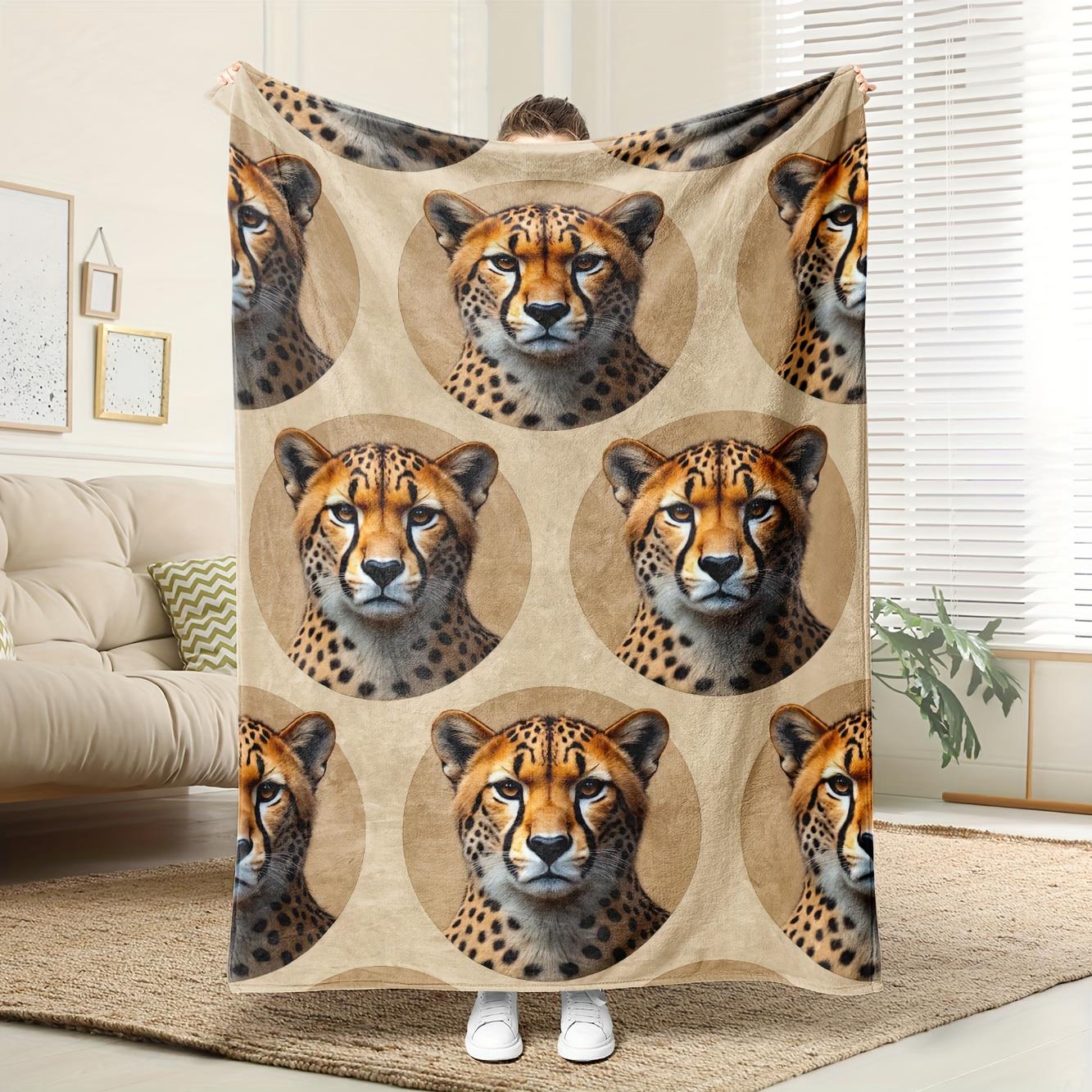 

Brown snow leopard pattern Flannel printed blanket suitable for all seasons suitable for living room office sofa and travel 75x100cm