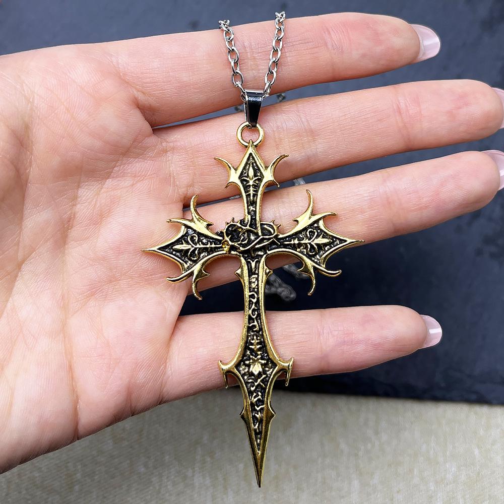 

Gothic Thorns Pendant Necklace: Retro Punk Style Accessory