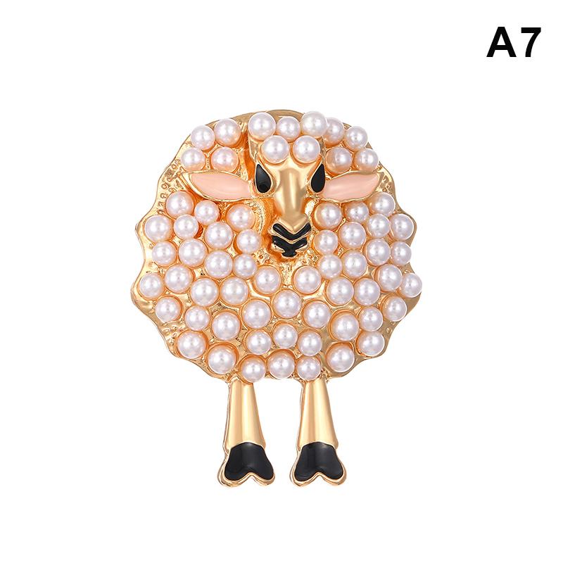 Elegant Sheep Goat Shaped Brooch Rhinestone Pearls Lapel Pin Animal Brooch Perfect For Daily Wear Party Dresses