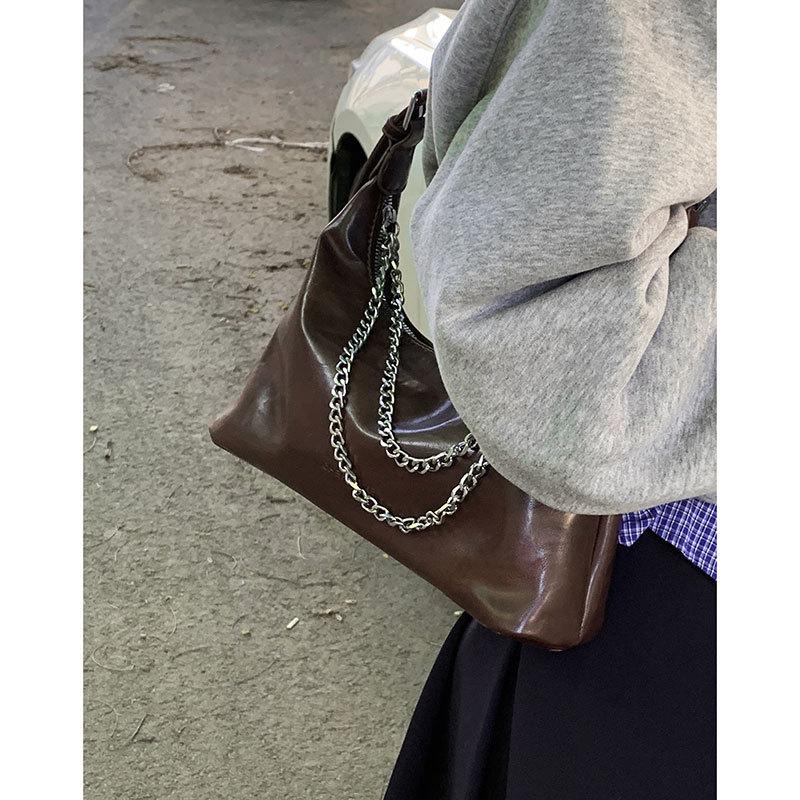 Retro Niche Armpit Bag Women's 2025 Autumn New Fashion Korean Baguette Bag Large Capacity Chain Armpit Bag