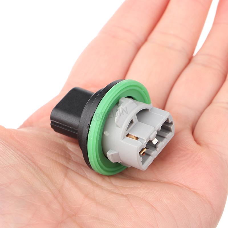 T20 7443 Bulb Holder for Dodge Turn Signal Light Socket Car Lamp Base Replacement 2PC