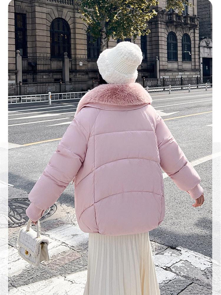 Krótka odpinana kurtka puchowa z futrzanym kołnierzem