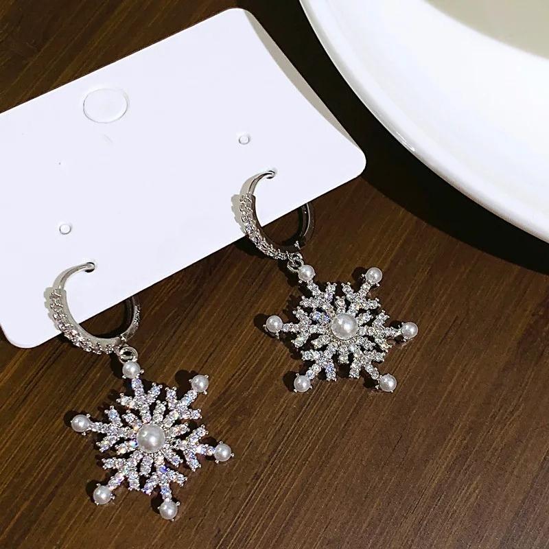 Exquisite Sparkling Zircon Snowflake Pendant Earrings, Women's Luxurious and Fashionable Wedding Banquet  Gifts