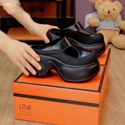 Thick-soled Slippers Women's High-end Fashion and Simple Black 2025 New Small Height-increasing Bag Head Slippers