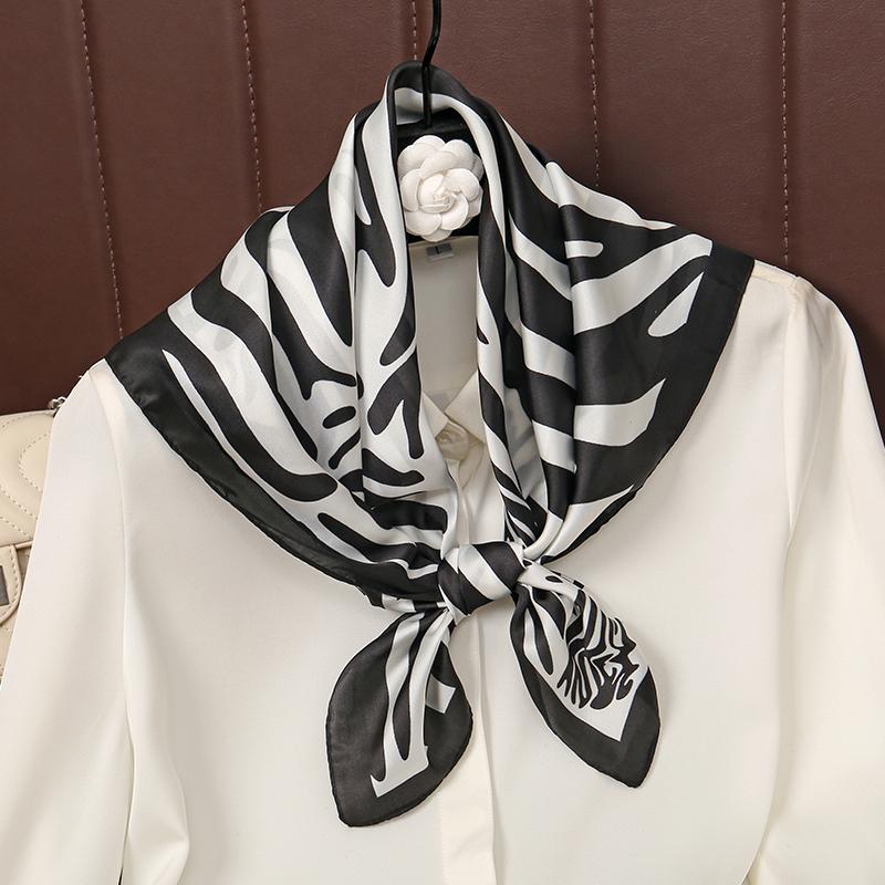 Beach Hijab Stoles Silk Scarf for Women Flower Print Square Shawl Wraps Echarpe Neck Tie Female Hair Band Headkerchief