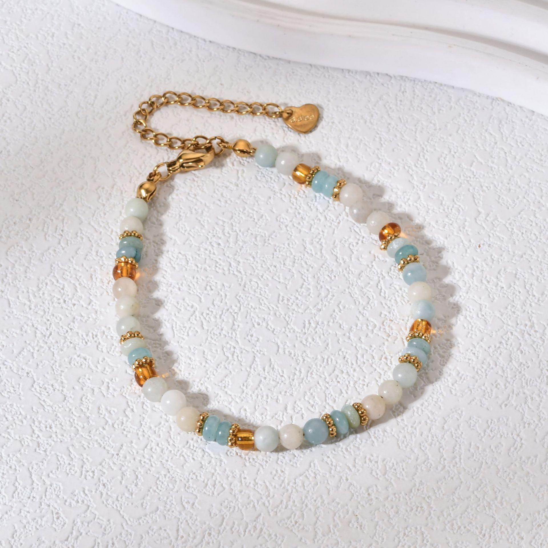 Retro Luxe Women s Necklace: Stone Beaded, Fade-Resistant, High-End Choker.