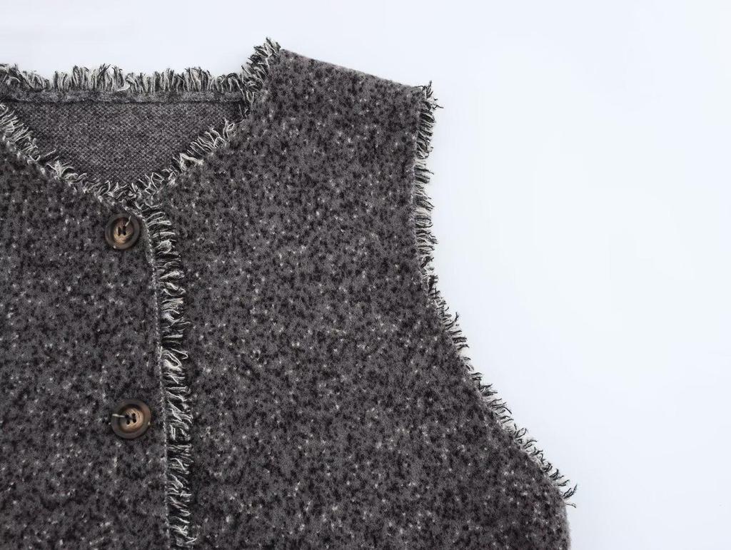 2025 Spring Women's Tassel Sesame Dot Knitted Vest - European & American Style, Single-Breasted with Pockets