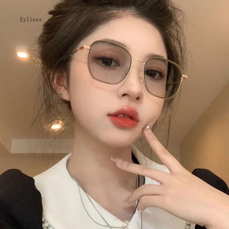 Utendørs ultrafiolettsikre fotokromatiske solbriller Trendy mote Minus Synsbriller Kortsynte damebriller Diopter-4.0