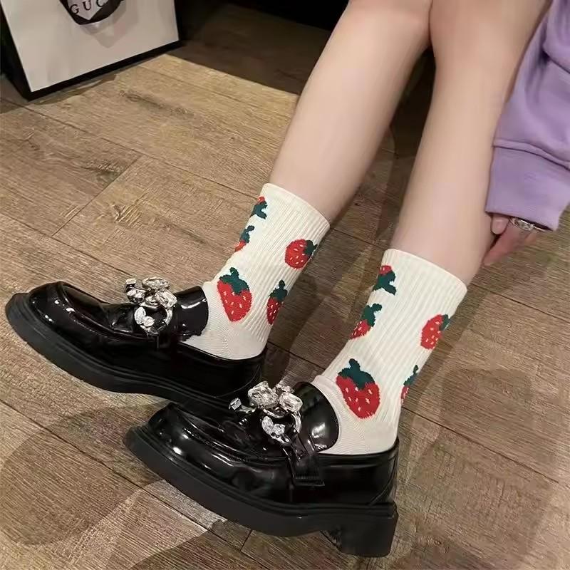 2 Pairs Funny Loving Red Heart Pattern Men Women Crew Socks Street Trend Crew Socks Gift Men Husband Cute Socks Novelty Funky
