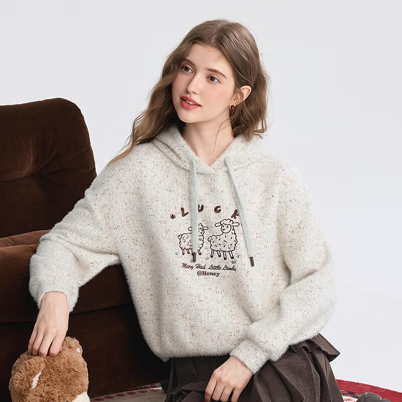 Betu Women's Plush Sheep Embroidered Hooded Sweatshirt