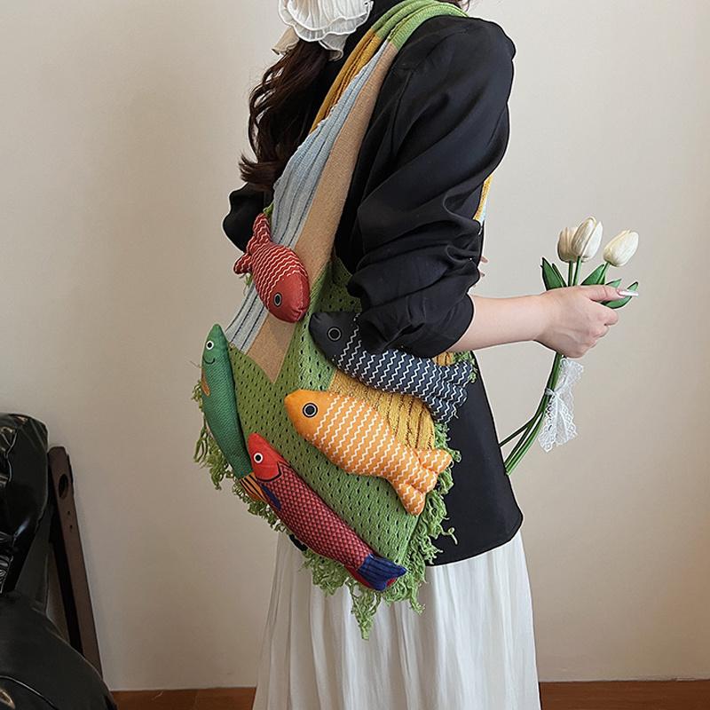 Yogodlns Fashion Creative Woven Shoulder Bag Handmade Fish Handbag Large Capacity Beach Bag Color Matching Ladies Underarm Bag