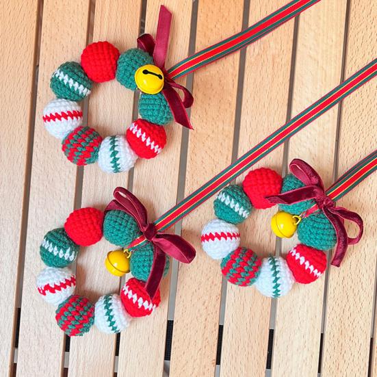 Hand-Knitted Balls Christmas Wreath DIY Knitted Small Wreath Ornament with Mini Jingle Bell for Winter Holiday Home Window Xmas Tree Decor