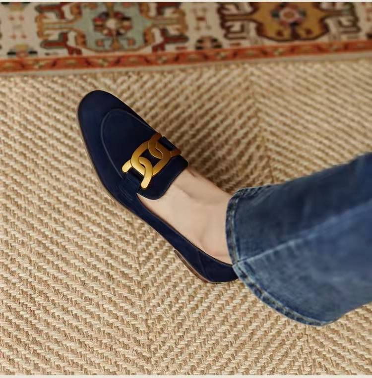 Vintage Slip on Loafers 2025 New Spring Autumn Women Metal Decoration Round Toe Flat Shoes Comfortable Ladies Shoes Female Shoes