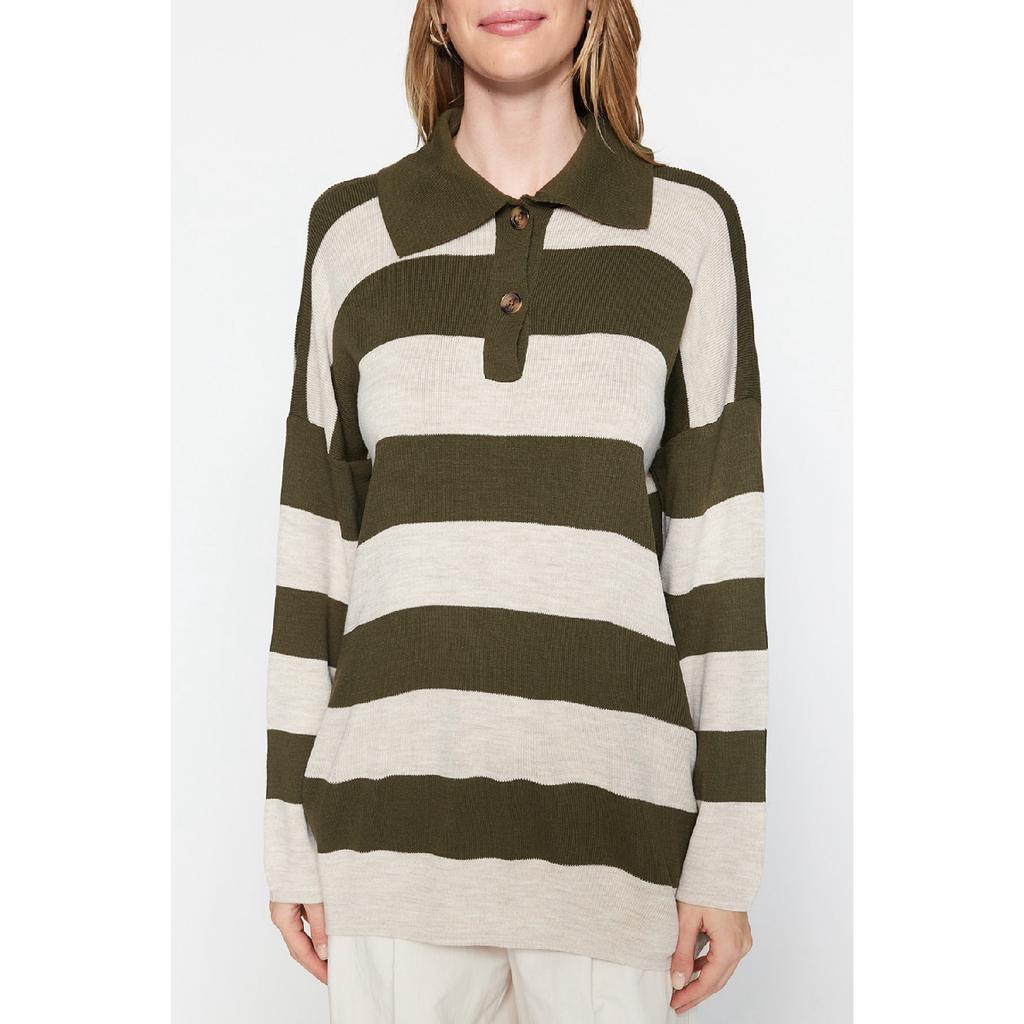 Schwarz gestreifter Strickpullover mit Rollkragen Tctaw23kz00039