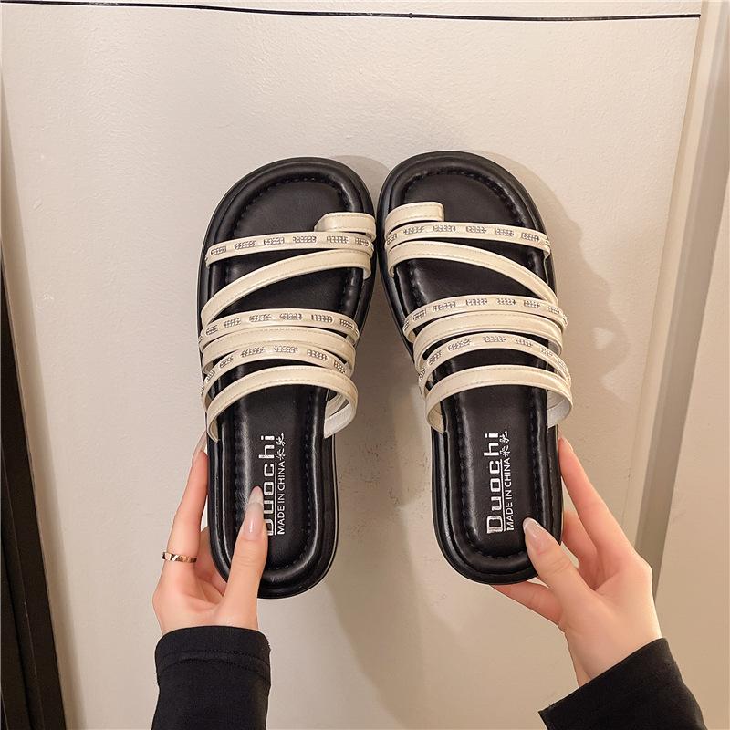 Korean version of the toe fairy wind one word cool slippers female 2025 summer new wear fashionable versatile soft-soled sandals