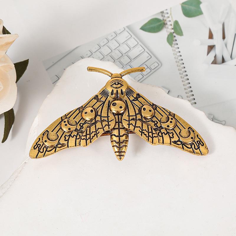 

1pc Niche Retro Moth Hair Clip, Insect Series Spring Clip, Women S Versatile Temperament Hair Clip, Forest Style Literary Hair Accessories Size fits all золотий
