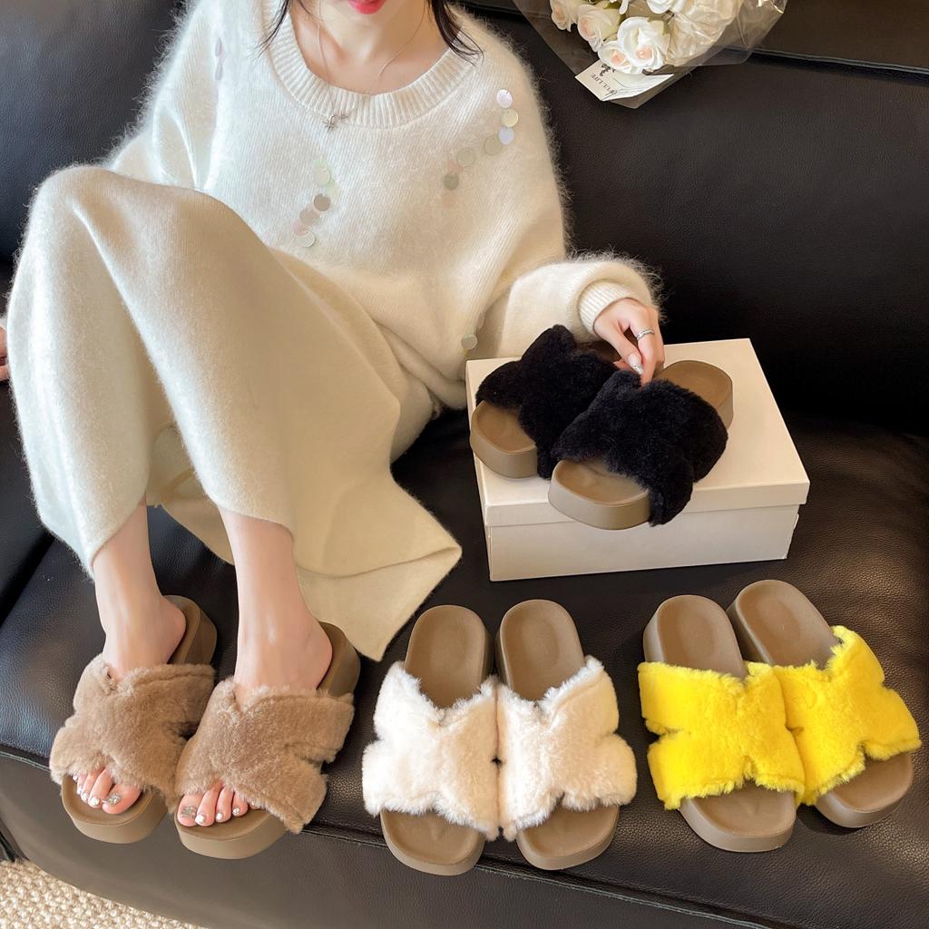 Internet celebrity thick-soled fluffy slippers women's wear 2025 new autumn and winter French high-end feeling with skirt one-word cotton drag