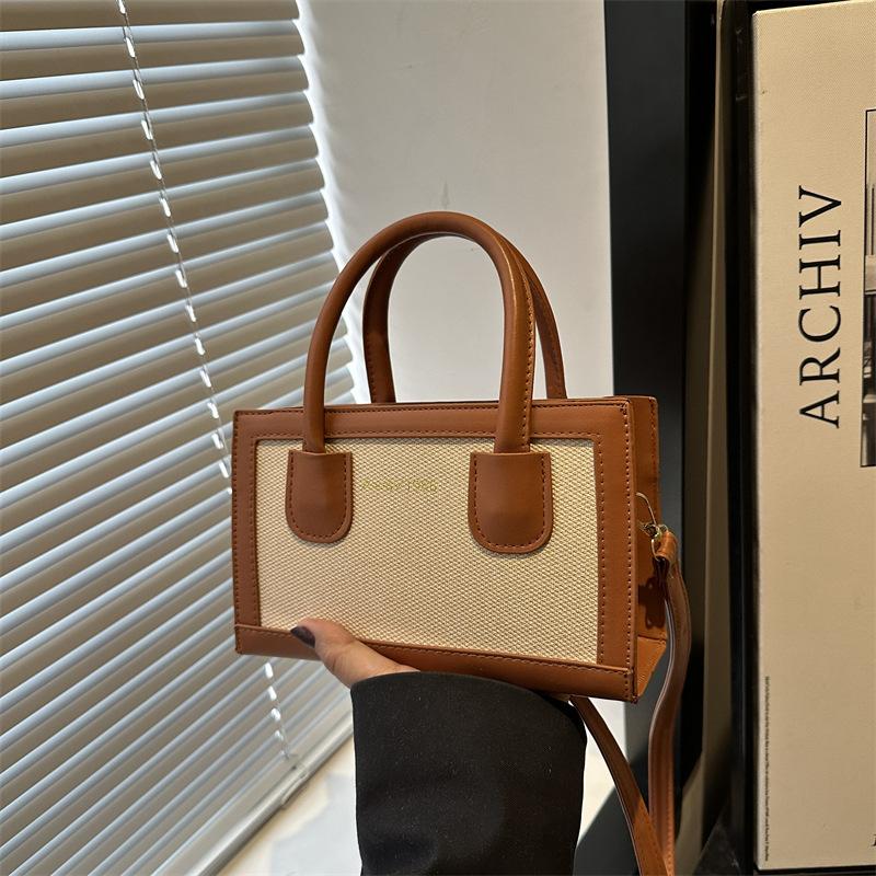 

2025 упаковок женских сумок, новых сумок, сумок через плечо, модных косых сумок с узором личи, модных маленьких квадратных сумок. коричневый