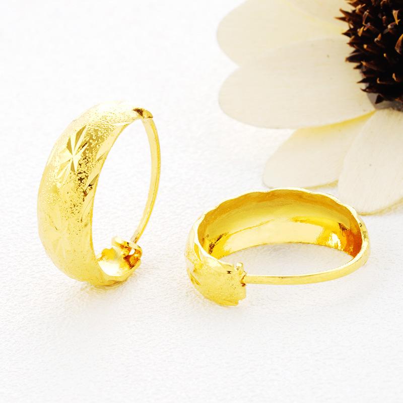 Middle-aged and Elderly Style 24K Gold Earrings That Will Not Fade for A Long Time, Ethnic Style Circle Copper Alloy Ladies Retro Sand Gold Earrings