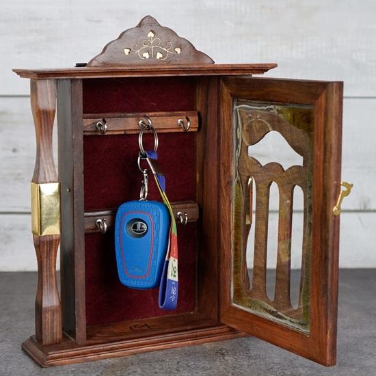 Wall Mounted Wood Key Chain Holder with 6 Hooks for Home, Office, Living Room, Entrance Decor