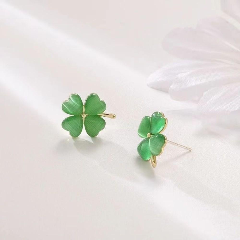 Cute Cat's Eye Stone Ear Stud Simple Friendship Earrings Four-leaf Clover Earrings  Women