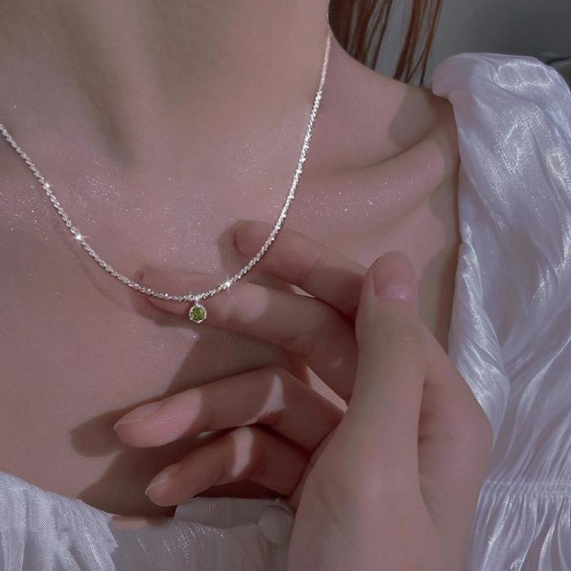 Sparkling Necklace Women s Green Diamond Niche Design Sense Gentle Versatile Gypsy Star Clavicle