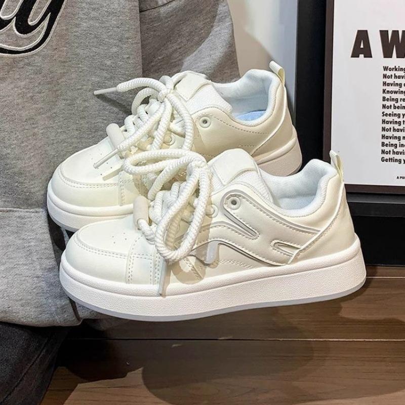 

Толстоподошвенные увеличивающие рост маленькие белые туфли женские весенние новые модные на шнуровке одинарные туфли студенческие повседневные спортивные кеды 40