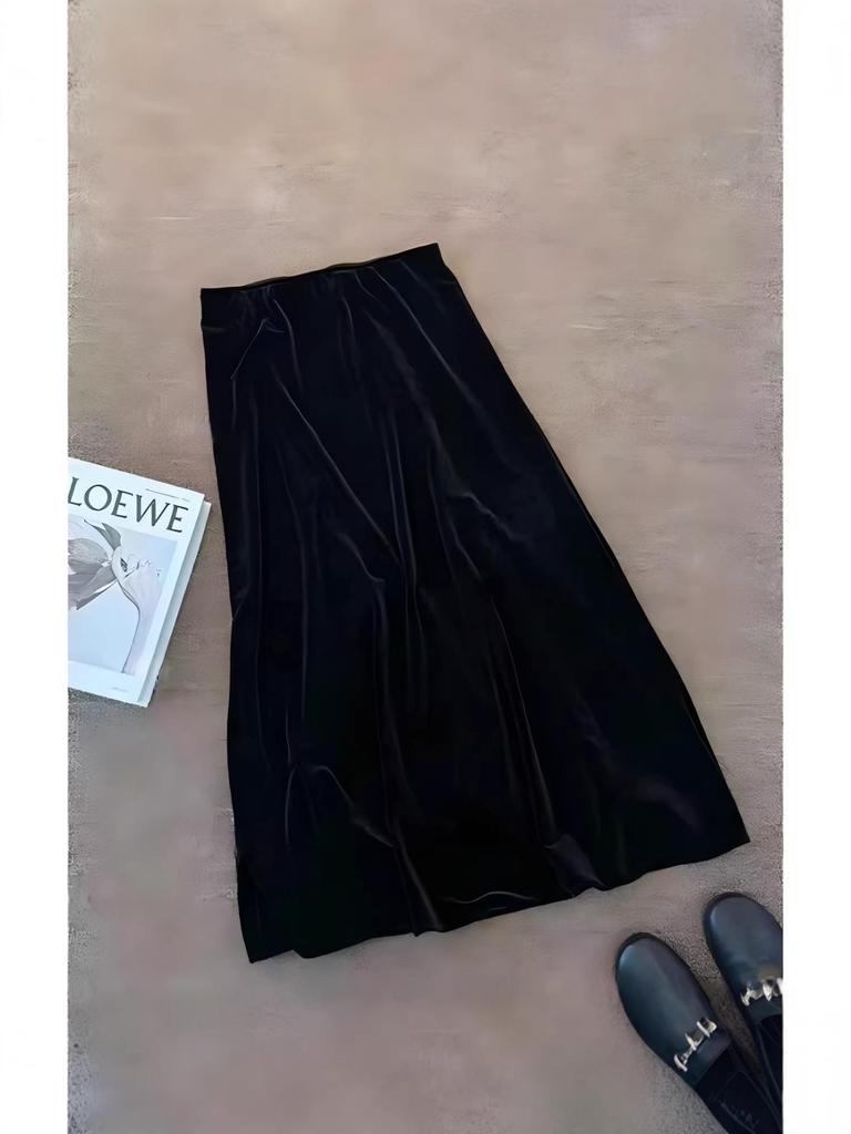 Elegant Black Velvet A-line Dress - Mid-length, Plus Size, Spring/Autumn, High-Quality French Design for a Flattering Silhouette.