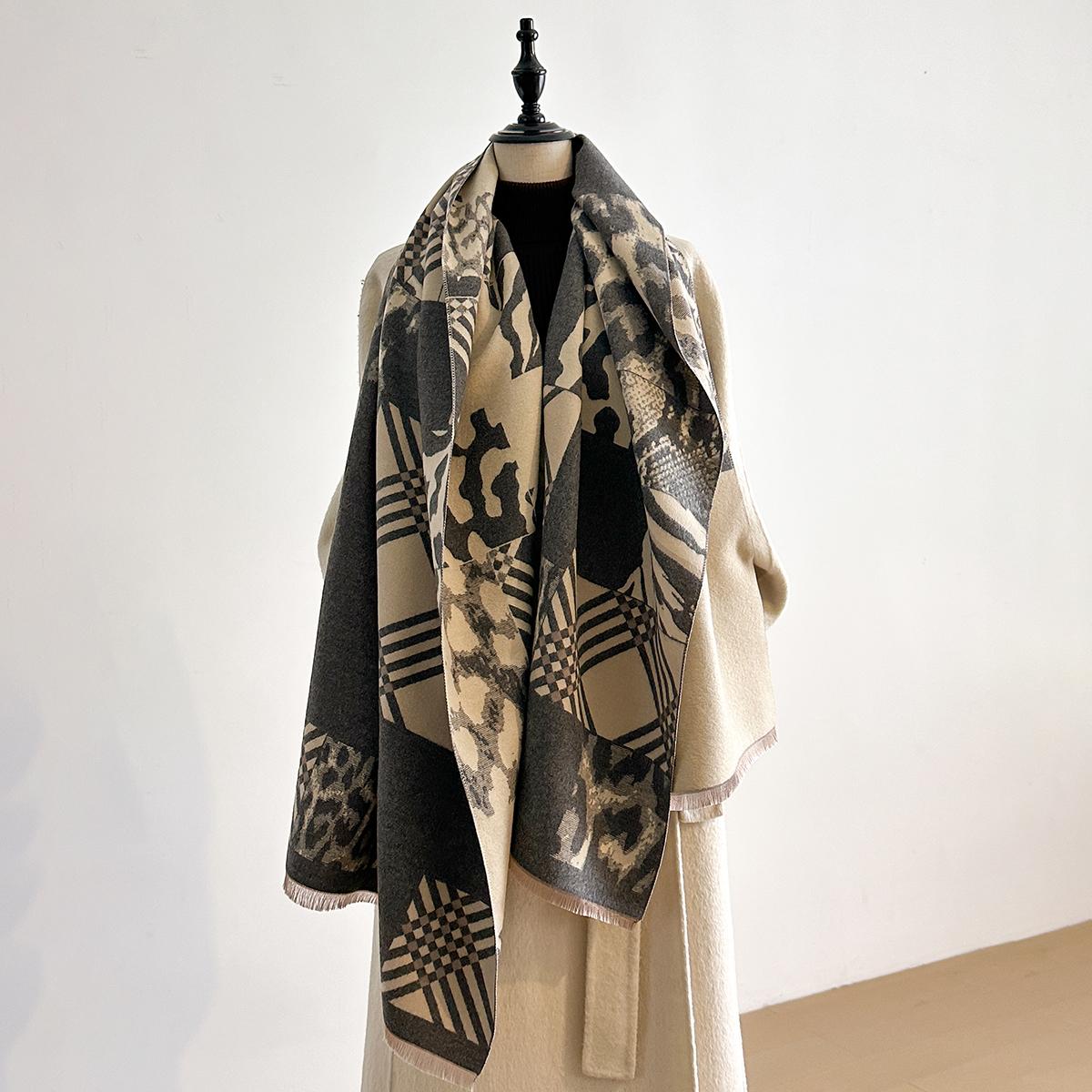 

Elegant Leopard Print Scarf Imitation Cashmere Soft Warm Versatile Shawl Coldproof Windproof Blanket Scarf For Autumn Winter