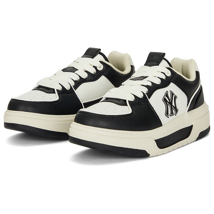 MLB Chunky Liner 24SS New York Yankees Comfortable Vintage Casual Versatile Black White Panda Height Increasing Low Top Skate Shoes 3ASXCLS4N-50BKS
