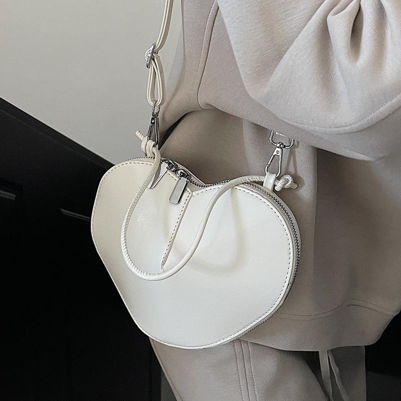 2026 Creative Trendy Korean INS Style Persality Red Heart Small Bag Women's Casual High-end Crossbody  Wallet Bags