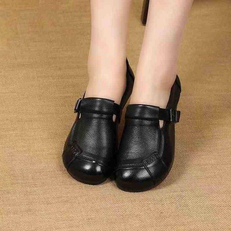 Retro women's shoes spring new comfortable beef tendon sole single shoes non-slip flat sole soft sole middle-aged and elderly mother casual leat