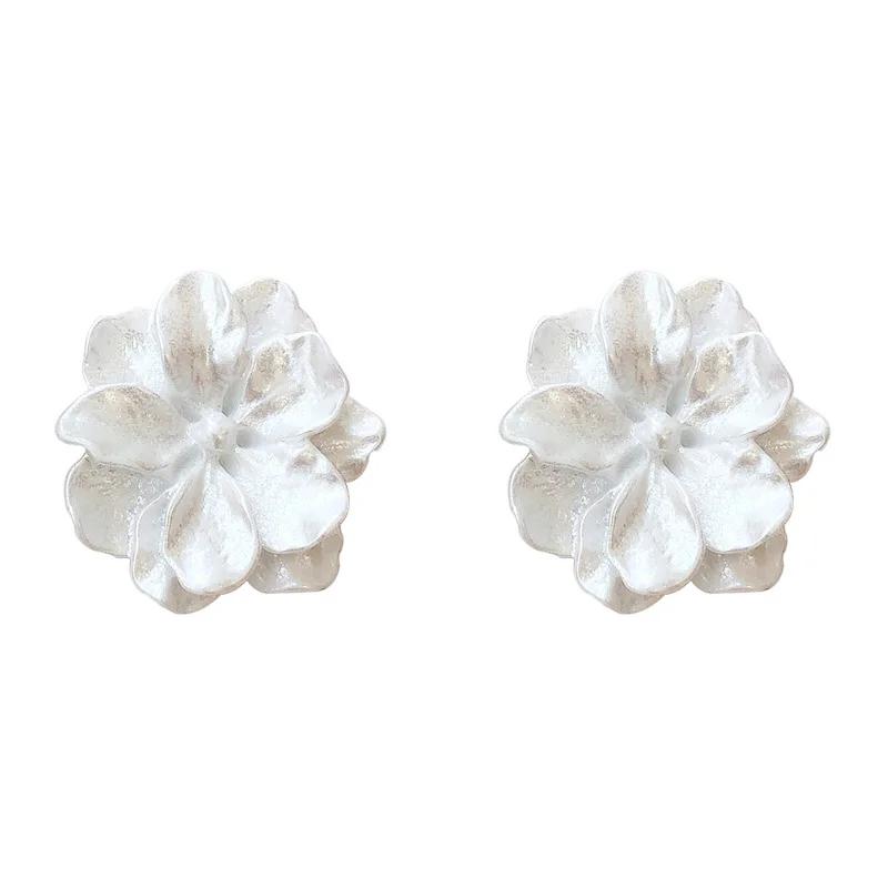 Silver Plated Needles Acrylic Simple White Flower Retro Stud Earrings for Women