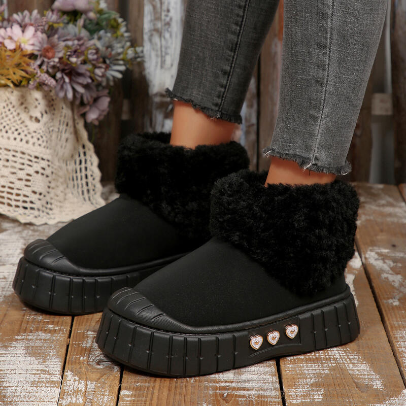 Fashion Warm Short Plush Thick Bottom Woman's Snow Boots 2025 Winter Furry Ankle Boots with Platform Metal Decoration Fluffy Fur Shoes