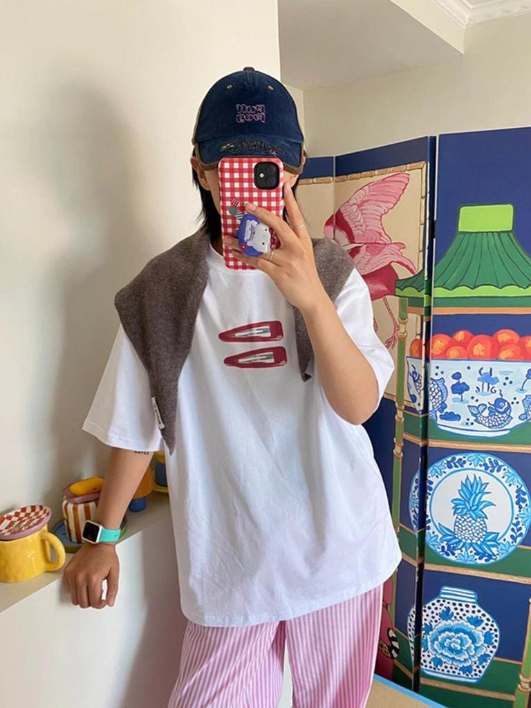 Unisex Oversized American Retro Print T-Shirt - Fun, Casual, Minimalist Hair Accessories Design