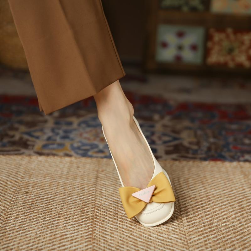 Модные женские туфли на толстом среднем каблуке с мелким носком — фото 4